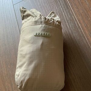 Gravel travel blanket